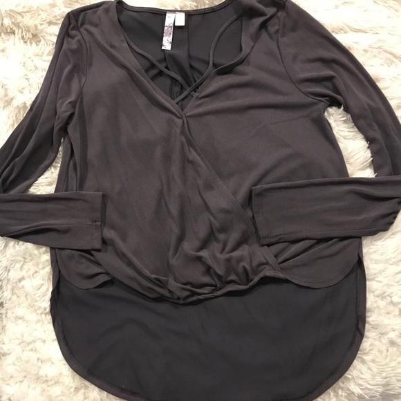 Criss cross front hi low top - Picture 1 of 4